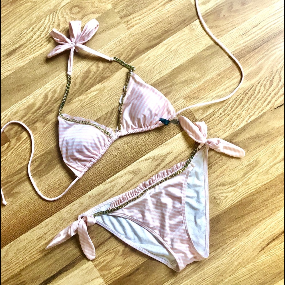 Victoria’s Secret Bikini 👙